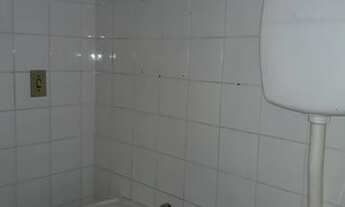 Imagem 4: Casa forrada com 2 quartos, sala, cozinha, um banheiro e quintal, em uma excelente localiz