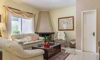 Imagem 3: Casa a venda com 3 quartos, 4 vagas e 285m2 no bairro Ipanema, na zona sul de Porto Alegre