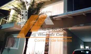 Imagem 2: Casa para Venda em Camboriú, Santa Regina, 3 dormitórios, 1 suíte, 3 banheiros, 3 vagas