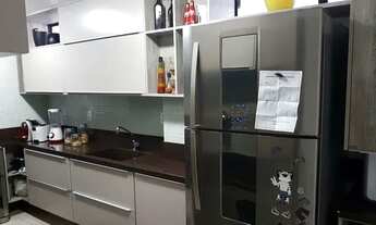 Imagem 7: Amplo apartamento duplex. PORTEIRA FECHADA