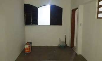 Imagem 7: Casa para Locação em Belo Horizonte, Santa Cruz, 2 dormitórios, 1 banheiro, 1 vaga