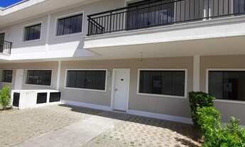 Imagem: Ótima casa dentro de condomínio com infraestrutura