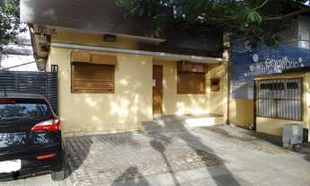 Imagem: Excelente casa comercial com amplo estacionamento