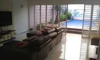 Imagem 7: Sobrado para venda possui 468 metros quadrados com 3 quartos em Jardim América - Goiânia