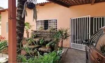 Imagem 6: Casa dos sonhos, com design elegante, um lindo jardim e uma área gourmet! Não perca!