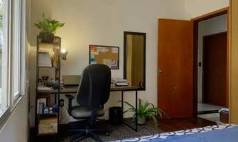 Imagem 2: Quarto individual para mulher