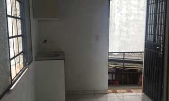 Imagem: Aluga kitnet 480 reais (incluso água é