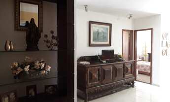 Imagem 2: Apartamento para aluguel possui 80 metros quadrados com 2 quartos em Parque Burle - Cabo F