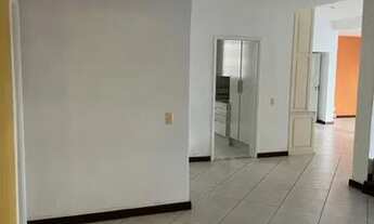 Imagem 3: Apartamento para aluguel possui 220 metros quadrados com 4 quartos