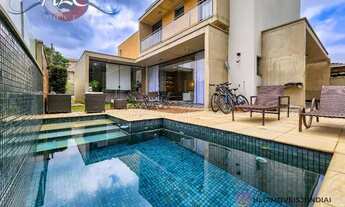 Imagem: Casa de Luxo em Condomínio - Aluguel em