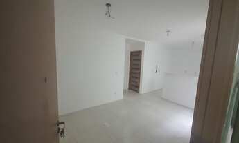 Imagem 2: Apartamento para aluguel possui 50 metros quadrados com 2 quartos em Coacu - Eusébio - CE