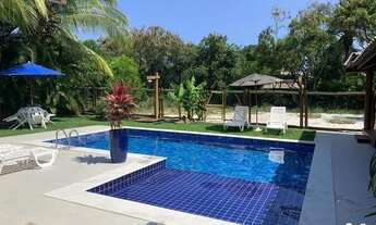 Imagem 2: CASA DE ALTO PADRÃO COM 5 SUÍTES, PISCINA E QUADRA DE BEACH TÊNIS PRIVATIVA, EM PRAIA DO F