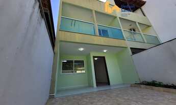 Imagem: Casa duplex com 3 quartos, sendo uma suíte