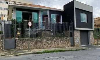 Imagem 2: VENDE-SE CASA FLORESTA 245 METROS 04 QUARTOS