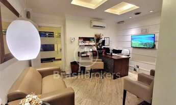 Imagem 4: Clinica dentária no Centro porteira fechada e clientela