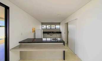 Imagem 4: Uma casa projetada para o conforto e momentos em família no Alphaville para venda