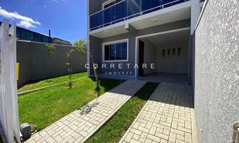 Imagem: Sobrado Ensolarado com Terreno Amplo e 3