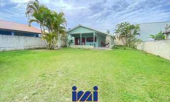 Imagem 3: Casa com amplo espaço de terreno em Pontal do sul