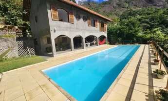 Imagem 2: Venha aproveitar Maravilhosa casa com piscina na serra de Teresópolis - RJ
