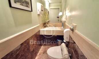 Imagem 7: Clinica dentária no Centro porteira fechada e clientela