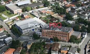 Imagem: Abaixo do malor de mercado, proximo a igreja