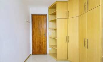 Imagem 6: Apolar vende apartamento no Bairro Portão/Agua Verde esquina com a Francisco Frischmann