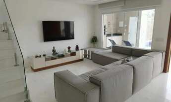 Imagem: Casa Triplex para aluguel tem 304 metros