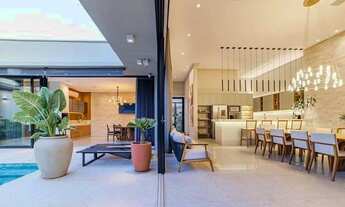 Imagem 2: Casa de condomínio térrea para venda com 324 metros quadrados com 5 quartos