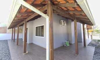 Imagem 5: 1878 Excelente Casa em Alvenaria no Centro, pertinho do mar