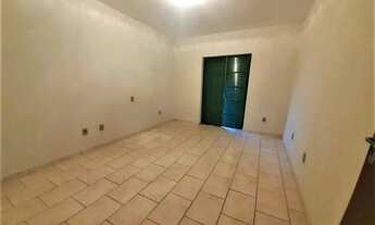 Imagem 5: Apartamento amplo situado na Floriano Peixoto, com acesso direto a região central da cidad