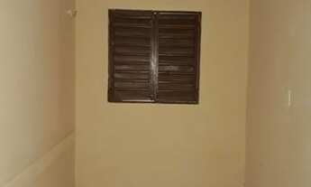 Imagem 4: Casa com 60m², com 01 vaga de garagem, 1 suíte, cozinha, sala, área de serviço e forrada