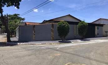 Imagem 3: Casa Vila Aguiar Casa de Rua com 3 Quarto(s) e 3 banheiro(s) à Venda, 246.3 por R$ 690.000