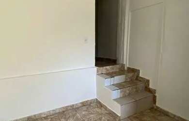 Imagem 3: Casa em quintal compartilhado com outras 7 casas