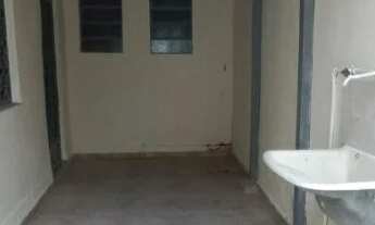 Imagem 2: Alugo casa em Bangu de 1 quarto