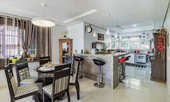 Imagem 7: Casa a venda com 3 dormitorios, 4 vagas e 304m2 no bairro Espirito Santo, na zona sul de P