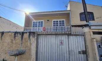 Imagem: Aluga- se sobrado no xaxim /6 quadras da