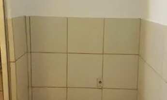 Imagem 3: Quarto na Subida da Ponte com Banheiro e Pia de Cozinha