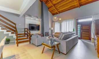 Imagem 3: Casa em condomínio Mobiliada e Decorada, 04 Dormitórios, 04 Vagas, Santa Felicidade