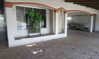 Imagem: Casa térrea para venda possui 318 m com