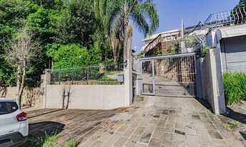 Imagem: Casa a venda com 3 dormitorios, 4 vagas