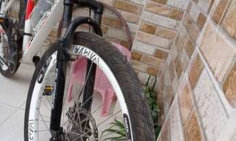 Imagem 2: Vendo uma casa no bairro bandeirantes em juiz de fora