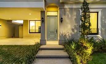 Imagem 5: Casa de condomínio térrea para venda possui 235 metros quadrados com 3 quartos