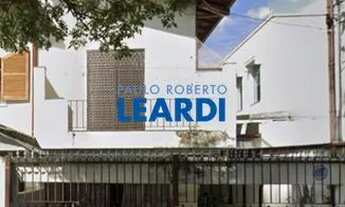 Imagem: CASA ASSOBRADADA - PLANALTO PAULISTA - SP