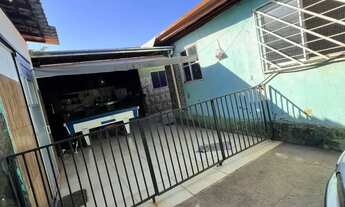 Imagem 7: Casa para venda possui 300 metros quadrados com 4 quartos em Jardim Curitiba - Goiânia - G