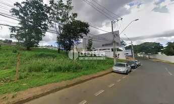Imagem 3: Área com 2.175m² disponível para venda no bairro Cidade Jardim em Uberlândia-MG