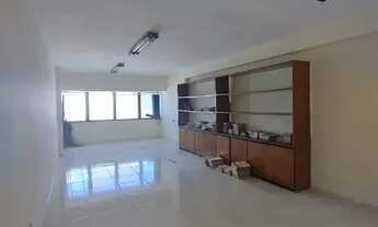 Imagem 5: EXCELENTE OPORTUNIDADE PARA SEU NEGÓCIO, 48m², RECEPÇÃO, SALA E W.C SOCIAL. LOCALIZADO NUM