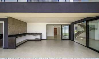 Imagem 6: Uma casa projetada para o conforto e momentos em família no Alphaville para venda