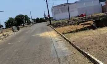 Imagem 2: OPORTUNIDADE! Estrutura de Casa 3/4 com Suíte e Closet em Rua Asfaltada