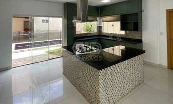 Imagem 3: Sobrado com 3 suítes e piscina no Santa Cruz II