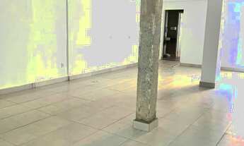 Imagem 2: Linda loja - 130 m2 de área útil - 100 m da estação de metrô Praça da Árvore (linha azul